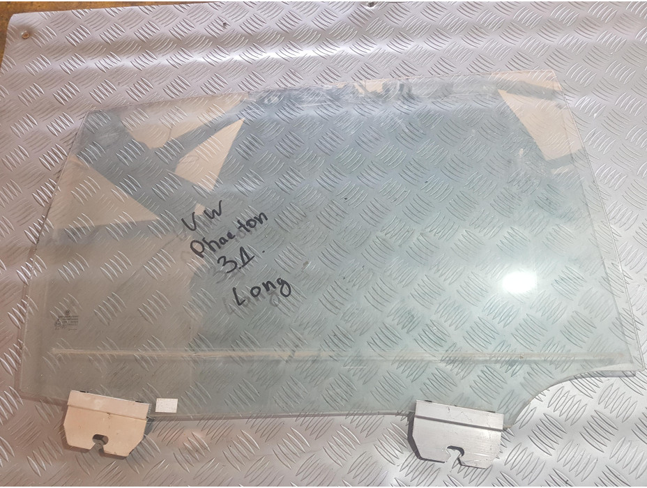 Задно дясно стъкло за Фолксваген Файтон Лонг / Volkswagen Phaeton Long Задно дясно стъкло за Фолксваген Файтон Лонг / Volkswagen Phaeton Long