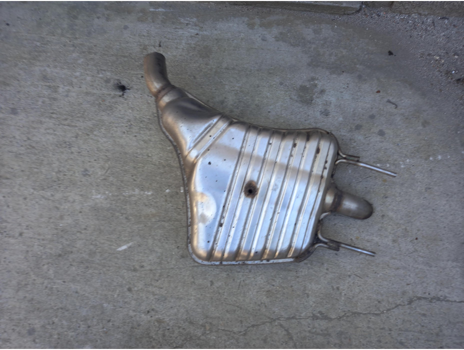 Задно ляво гърне за Mercedes S 320 CDI W 221 Задно ляво гърне за Mercedes S 320 CDI W 221