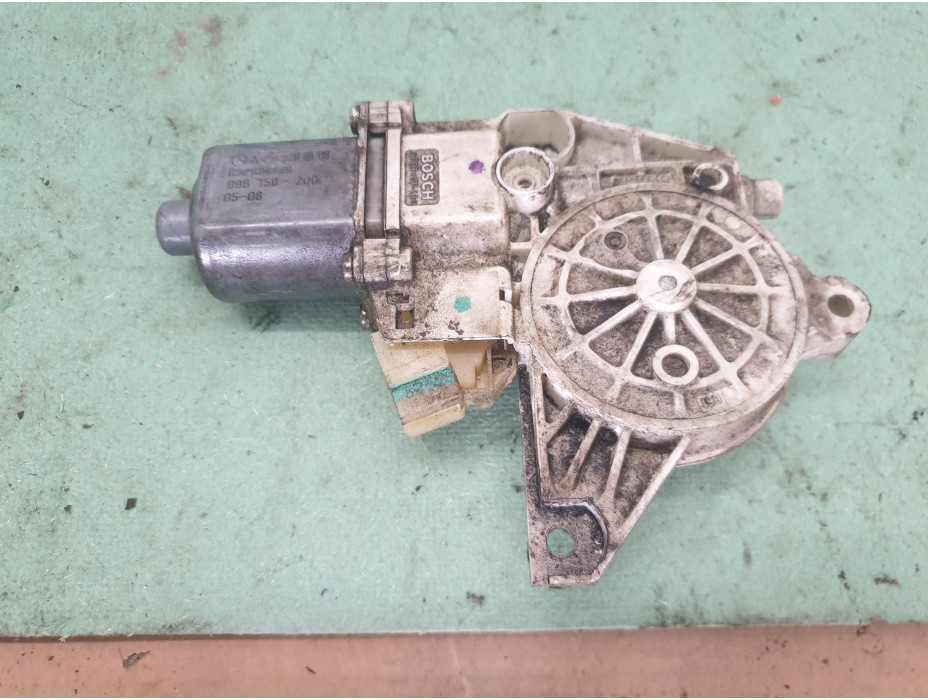 Задно ляво моторче за ел. стъкло за Mercedes ML Class W164