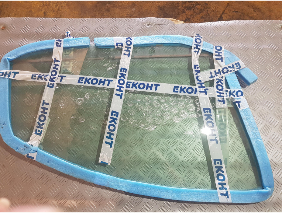 Задно ляво стъкло за Volkswagen Golf 5 Задно ляво стъкло за Volkswagen Golf 5