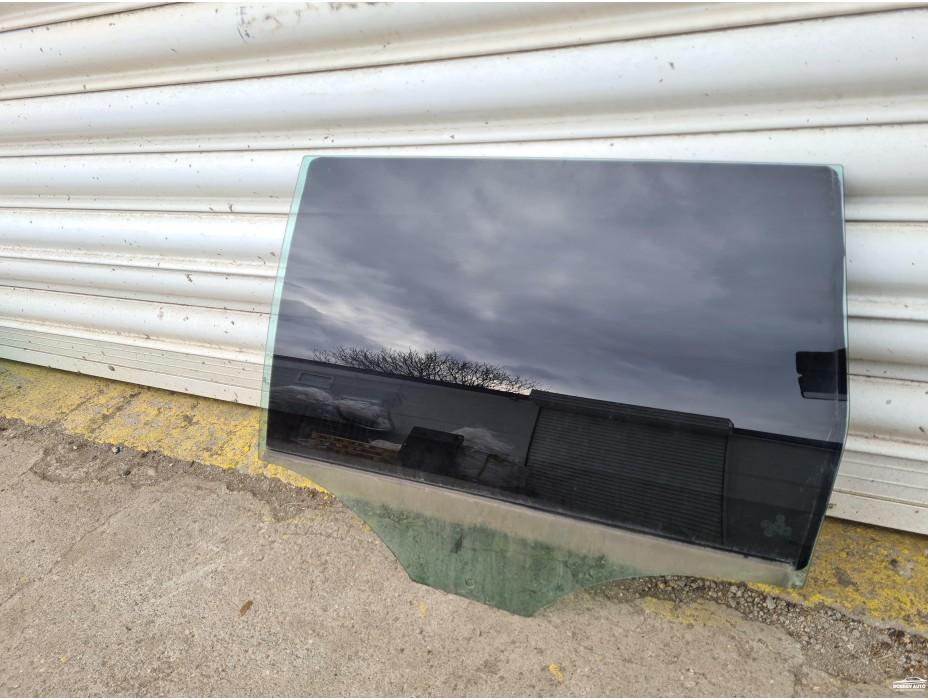 Задно ляво стъкло за VW Passat B6 2.0 TDI