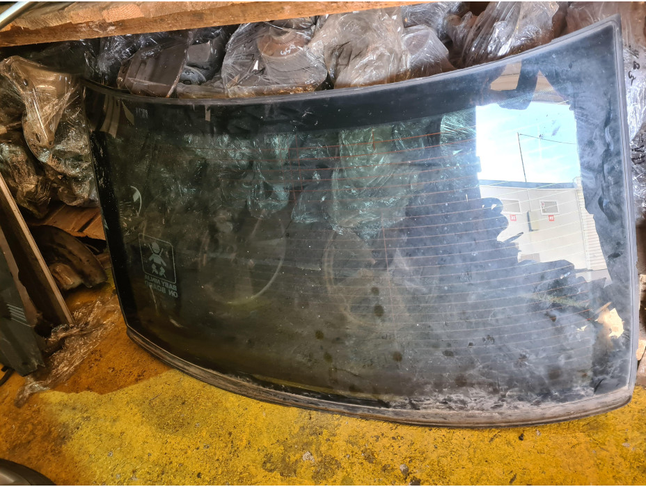 Задно стъкло за Mercedes S320 CDI W221