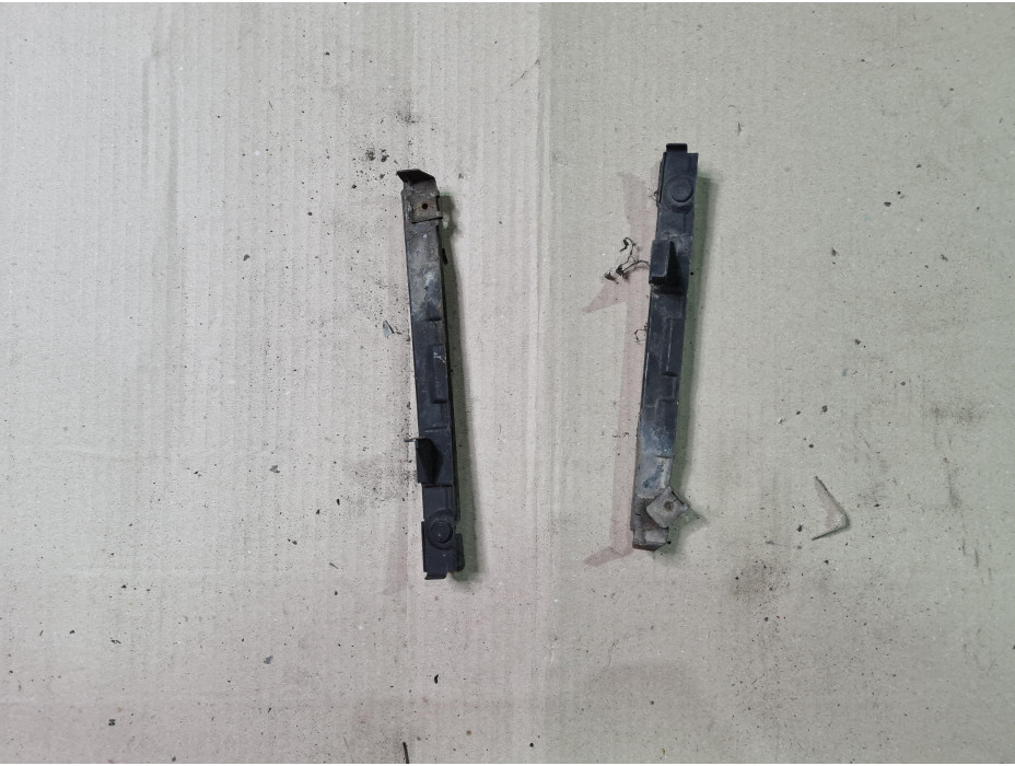 Закопчалки (държачи) за предна броня за Мерцедес Е 320 комби / Mercedes E 320 W211