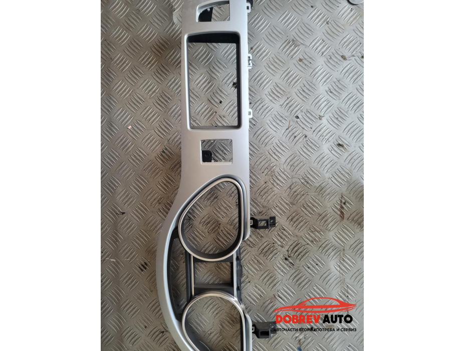 Интериорна лайсна (километраж) за Audi Q7 4L Facelift