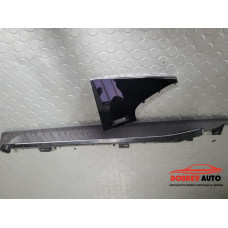 Интериорна лайсна (табло) за Audi Q8 5.0 TDI