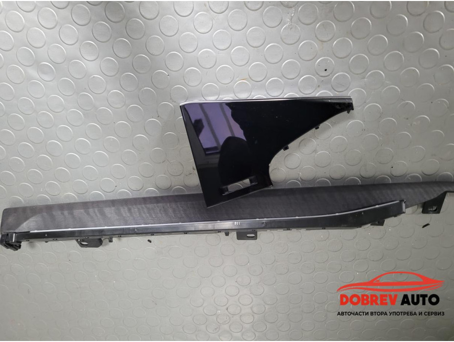 Интериорна лайсна (табло) за Audi Q8 5.0 TDI Интериорна лайсна (табло) за Audi Q8 5.0 TDI