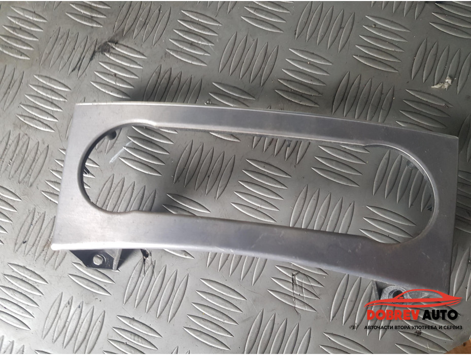 Интериорна лайсна централна конзола за Mercedes C Class W203