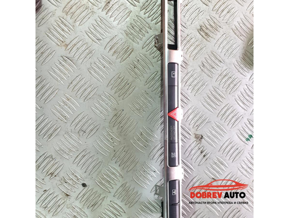 Интериорна хром лайсна за Audi A8 D3 4.2 FSI Long