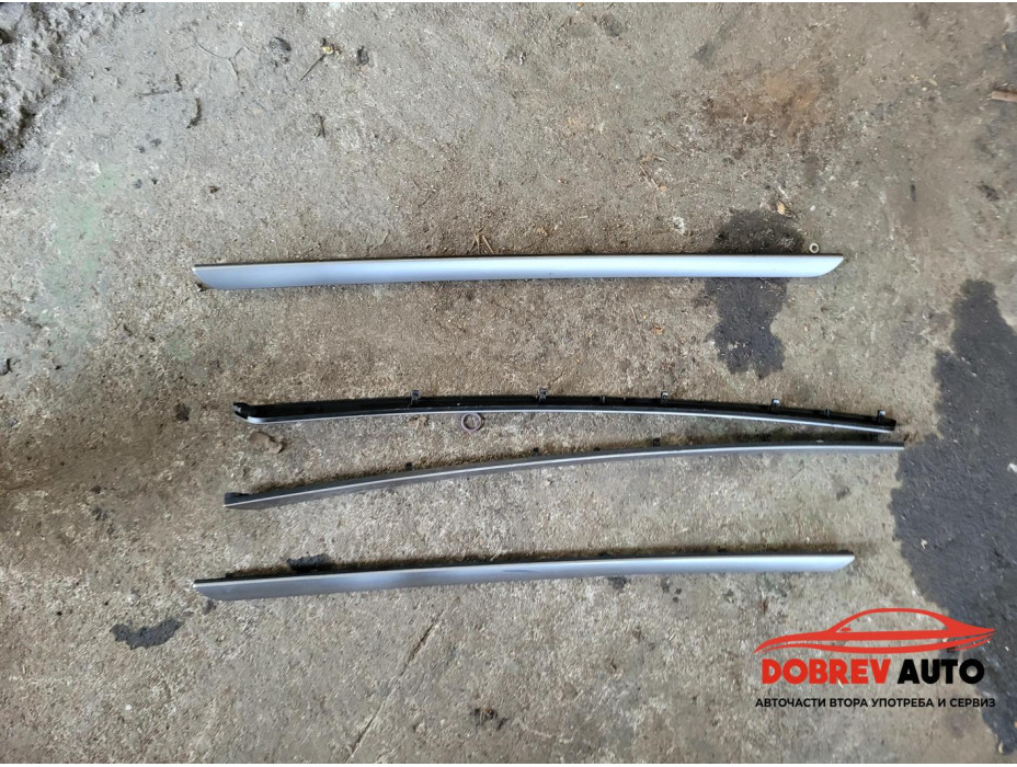 Интериорни лайсни врати за VW Golf V 4 врати Интериорни лайсни врати за VW Golf V 4 врати