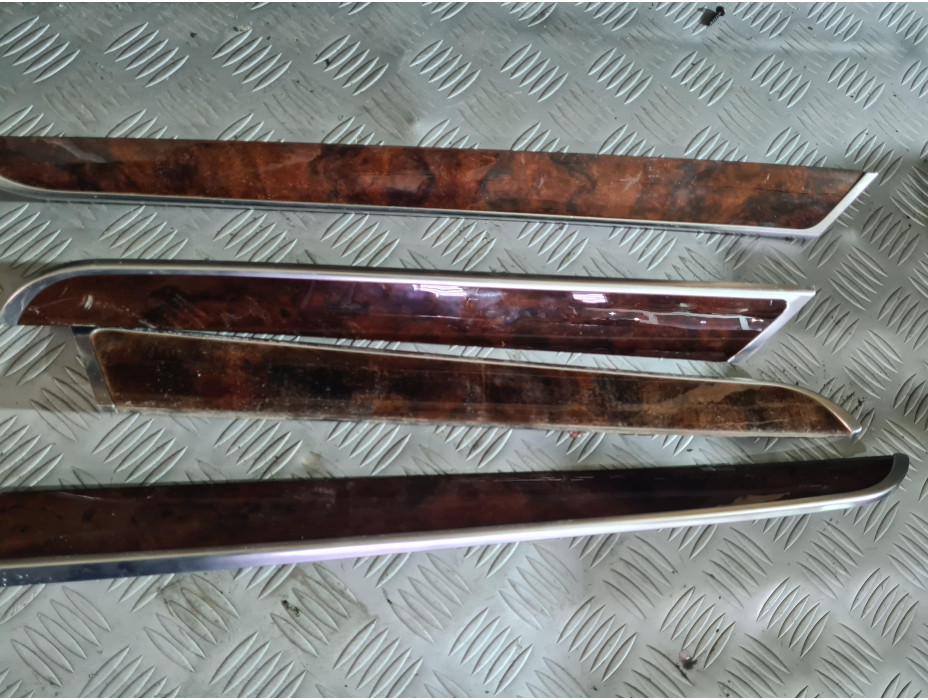 Интериорни лайсни за врати за Audi A6 C6 2.7 TDI Quattro Интериорни лайсни за врати за Audi A6 C6 2.7 TDI Quattro