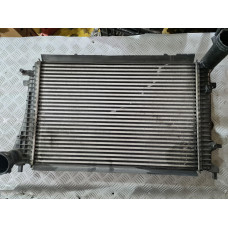 Интеркулер за VW Passat B6 2.0 TDI ВМР Интеркулер за VW Passat B6 2.0 TDI ВМР