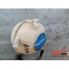 Казанче антифриз за Audi A3 8P 2.0 TDI (Facelift) Казанче антифриз за Audi A3 8P 2.0 TDI (Facelift)