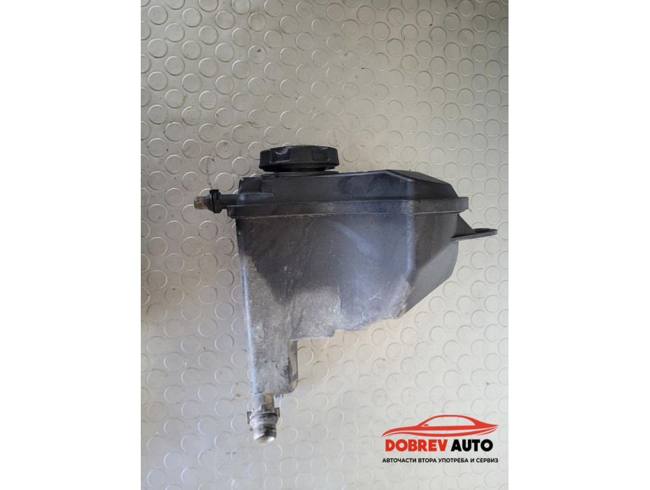 Казанче антифриз за BMW E92 2.0d 177к.с. Казанче антифриз за BMW E92 2.0d 177к.с.