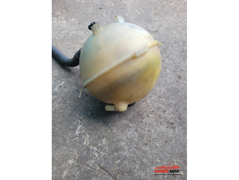 Казанче антифриз за Mercedes Viano W639 Казанче антифриз за Mercedes Viano W639