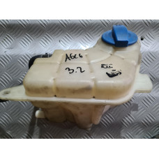 Казанче за антифриз за Audi A6 C6 3.2 FSI Quattro Казанче за антифриз за Audi A6 C6 3.2 FSI Quattro