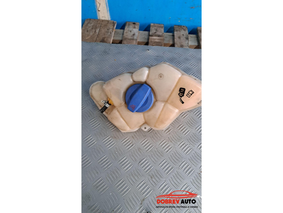 Казанче за антифриз за Audi A8 D3 4.2TDI Казанче за антифриз за Audi A8 D3 4.2TDI