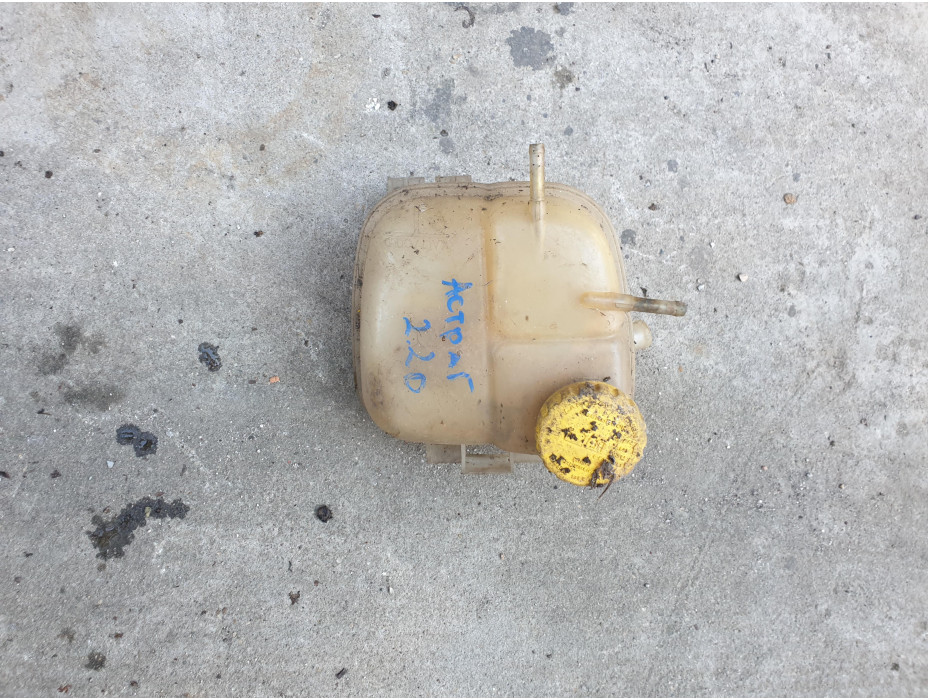 Казанче за антифриз за Opel Astra G Казанче за антифриз за Opel Astra G