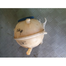 Казанче за антифриз за VW Passat CC 2.0TSI Казанче за антифриз за VW Passat CC 2.0TSI