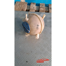 Казанче за антифриз за VW Touran 2.0 FSI Казанче за антифриз за VW Touran 2.0 FSI