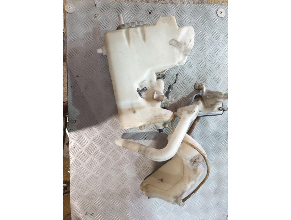 Казанче за течност за чистачки за Mercedes E Class W211