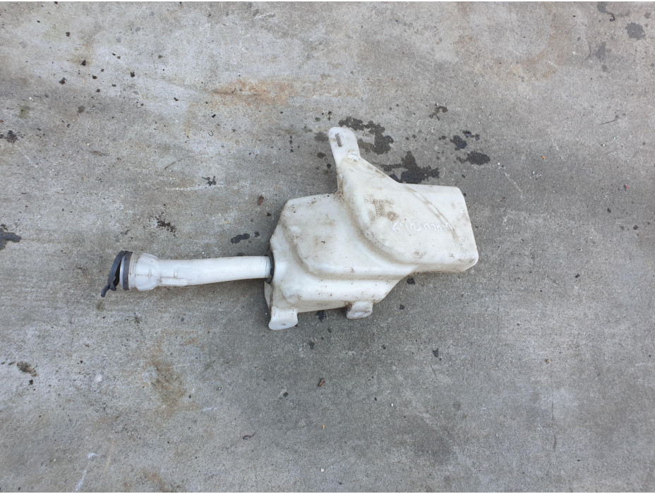 Казанче за течност за чистачки за Opel Insignia