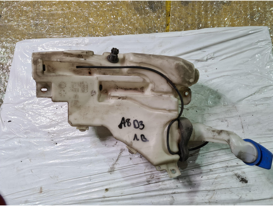 Казанче за течност за чистачки за Ауди А8 Д3 / Audi A8 D3 4.2 i 335 к.с.