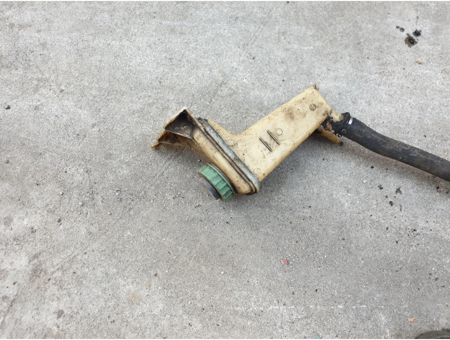 Казанче за хидравлична течност за Audi A4 B5