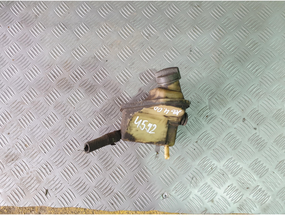 Казанче за хидравлична течност за Audi A8 D3 4.0 TDI