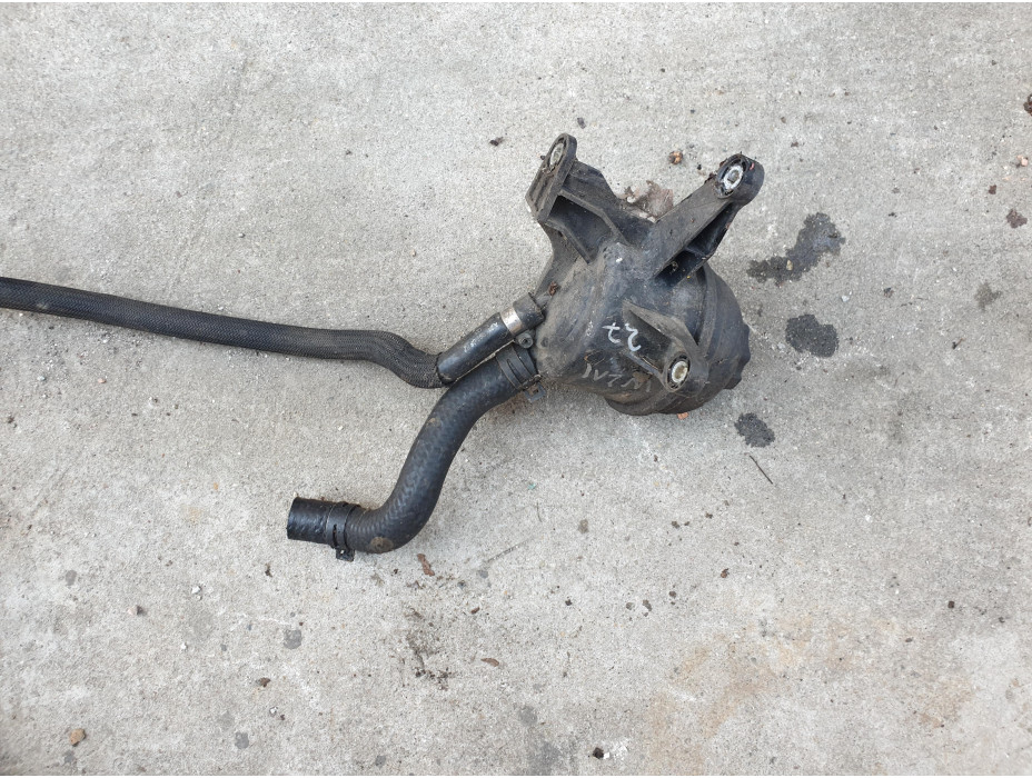 Казанче за хидравлична течност за Mercedes E 270 W 211 Комби Казанче за хидравлична течност за Mercedes E 270 W 211 Комби