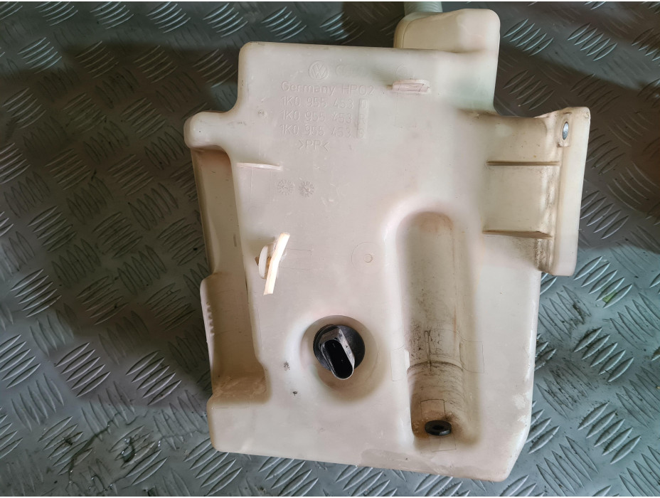 Казанче за чистачки за Audi A3 8P Hatchback