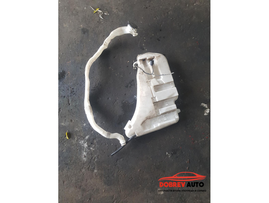 Казанче течност за чистачки (2 части) за BMW F10 520d Sedan