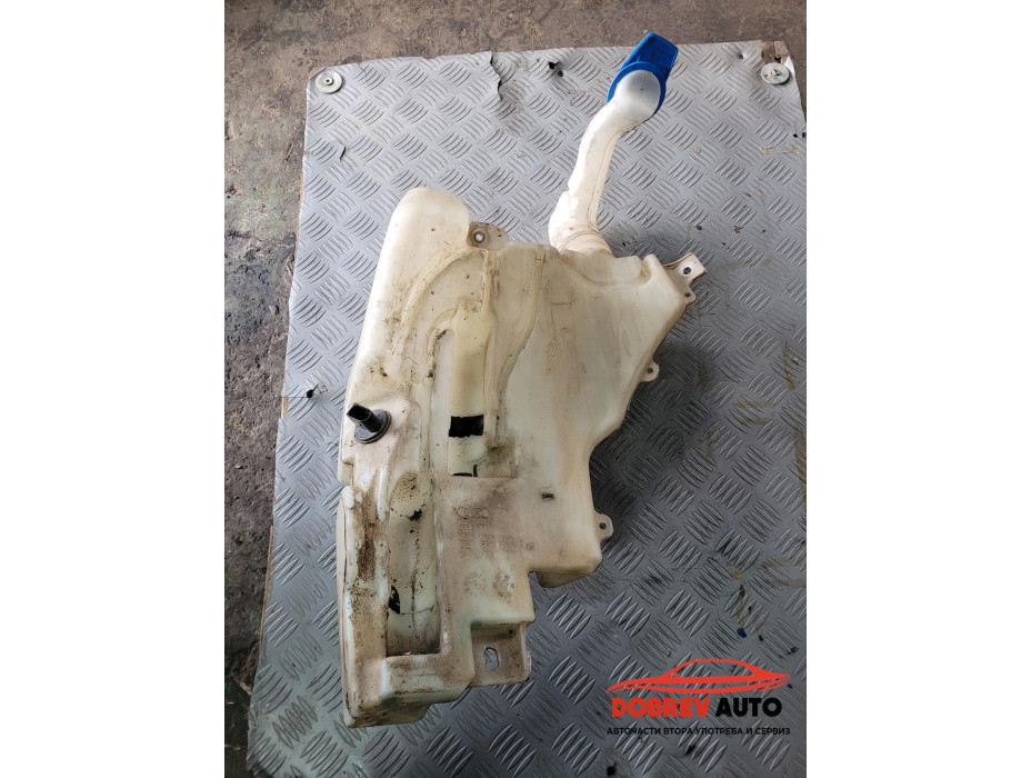 Казанче течност за чистачки за Audi A8 D3 4.2 FSI