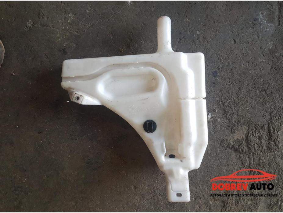 Казанче течност за чистачки за Audi Q7 4L