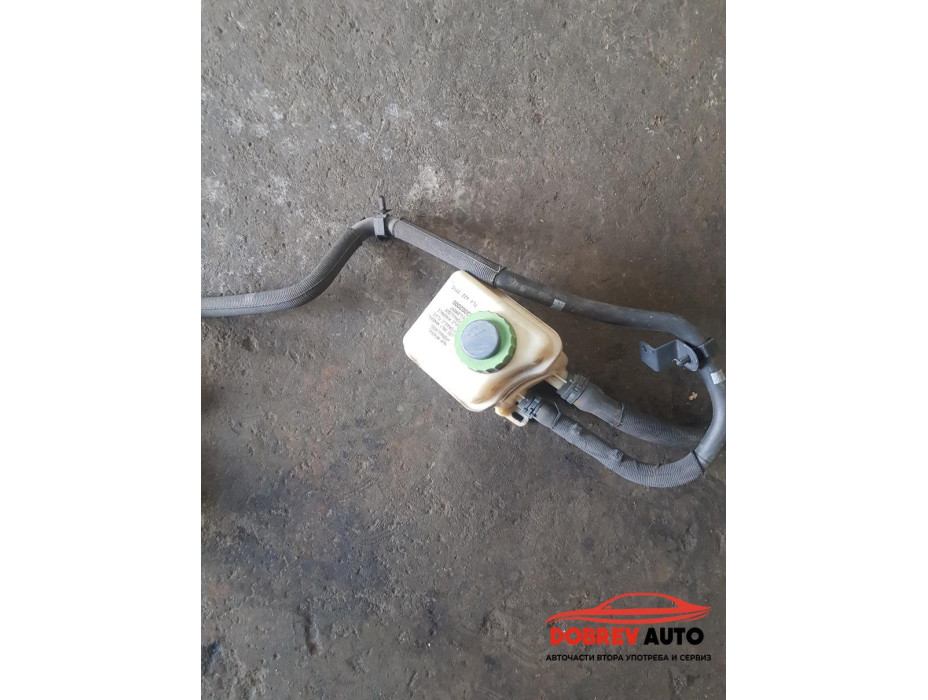 Казанче хидравлична течност за Audi Q7 4L Казанче хидравлична течност за Audi Q7 4L