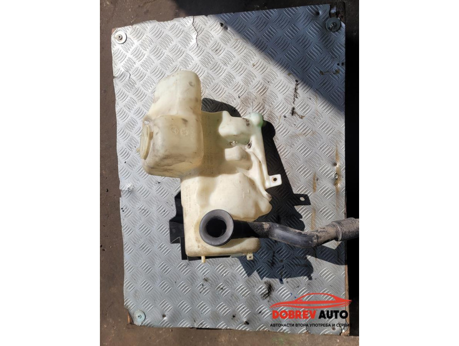 Казанче чистачки за Mercedes Vito W638 Казанче чистачки за Mercedes Vito W638