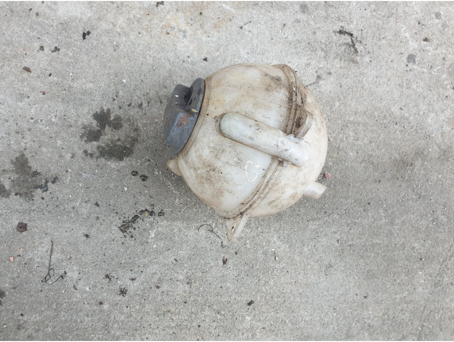 Казанчета за антифриз за Audi A3 8L