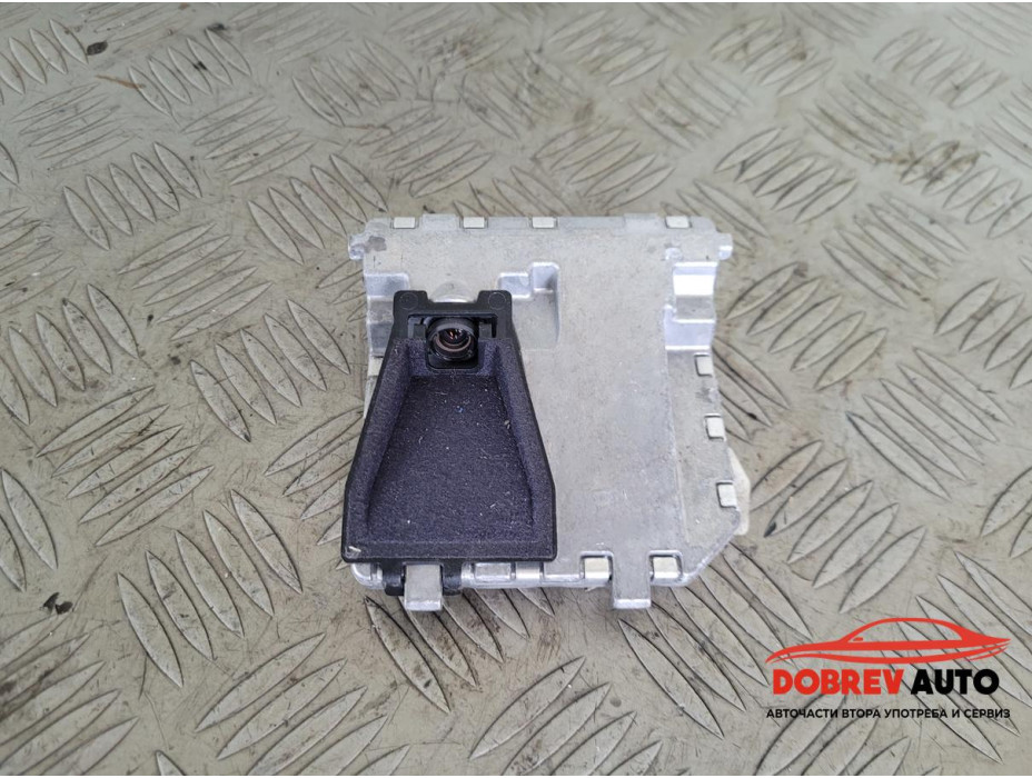 Камери предно стъкло за Mercedes CLS W218 Камери предно стъкло за Mercedes CLS W218