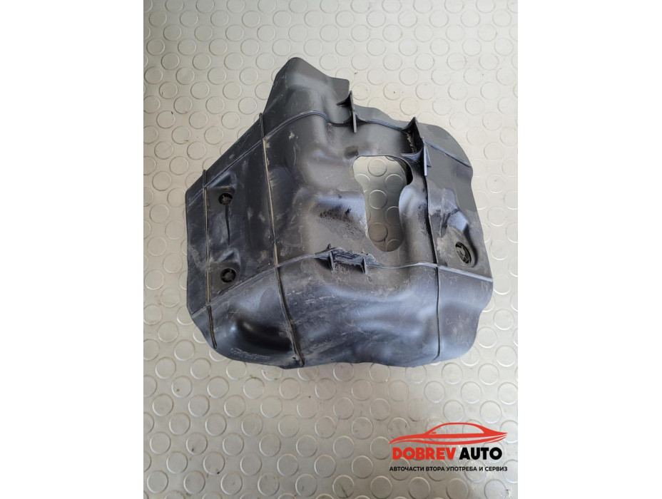 Капак над двигател (преден десен) за Audi Q8 5.0 TDI Капак над двигател (преден десен) за Audi Q8 5.0 TDI