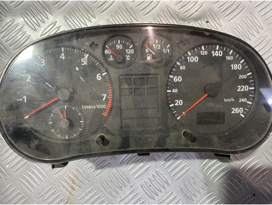 Километраж за Audi A3 8L 1.8i 