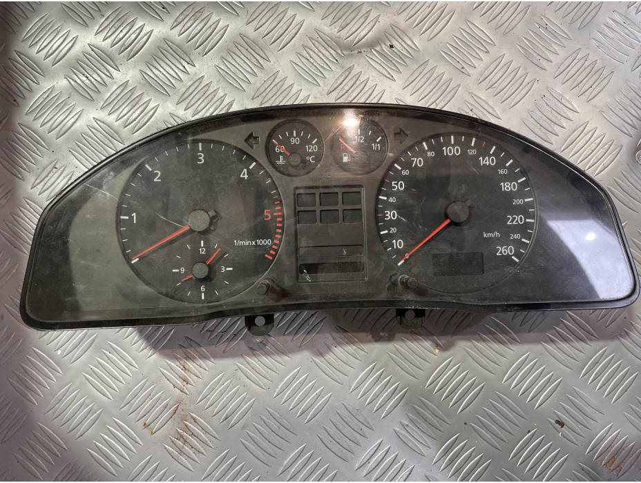 Километраж за Audi A4 b5 2.5TDI - Facelift