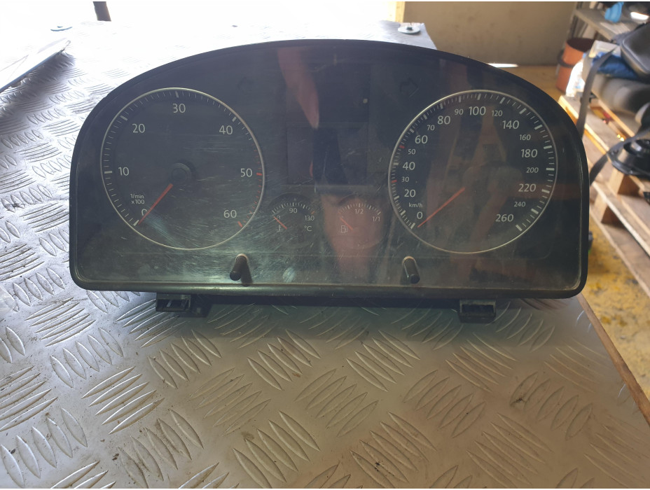 Километраж за Volkswagen Touran 1.9TDI 1T