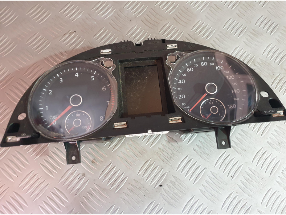 Километраж за VW Passat CC 2.0 TSI  - Десен волан