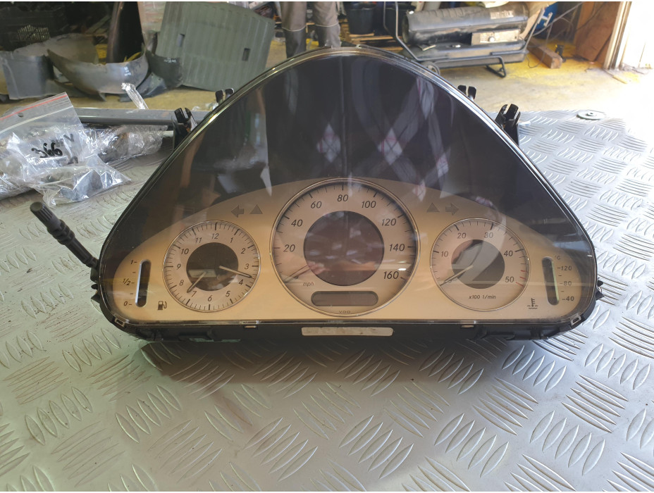 Километраж за Мерцедес Е 320 комби / Mercedes E 320 W211