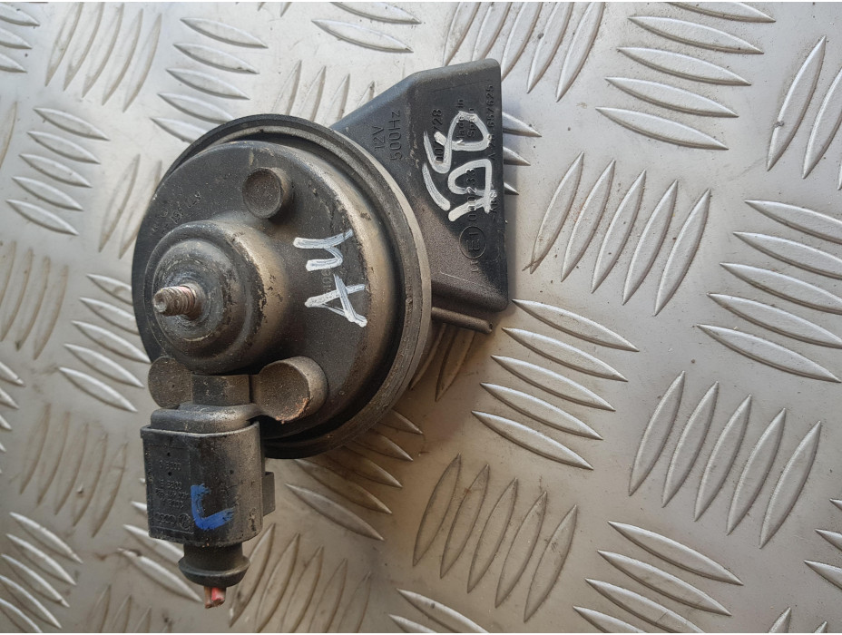 Клаксон за Audi A4 B8