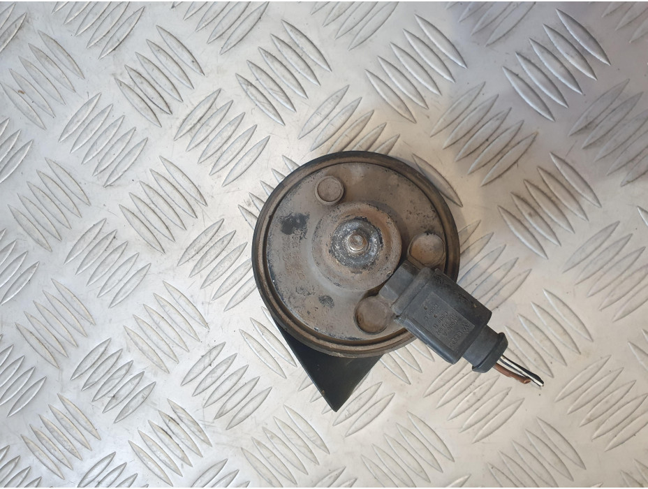 Клаксони за VW Passat B6 2.0 TDI Клаксони за VW Passat B6 2.0 TDI