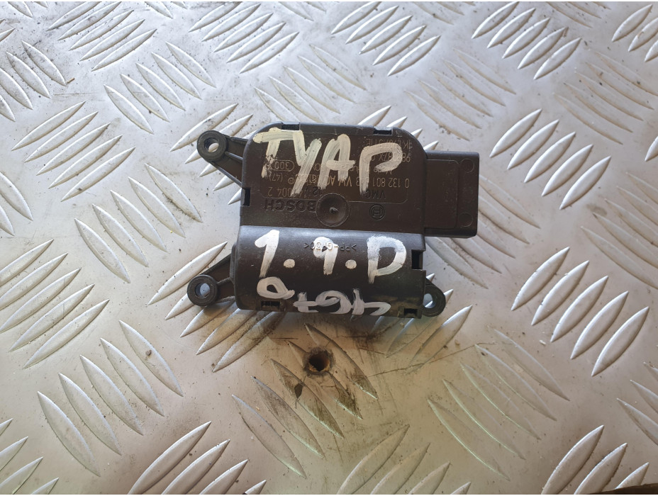 Клапа за парно - 210 за VW Touran 1.9 TDI Клапа за парно - 210 за VW Touran 1.9 TDI