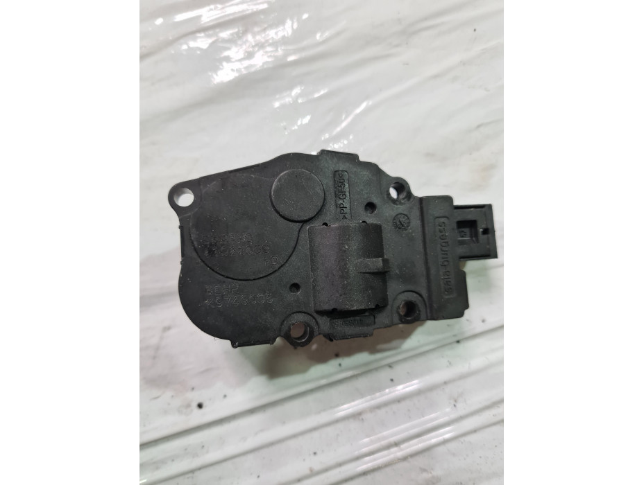 Клапа за парно за Ауди А4 Б8 / Audi A4 B8 2.0 TDI комби, номер 74