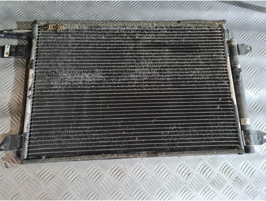 Климатичен радиатор за VW Golf 5 1.6FSI Климатичен радиатор за VW Golf 5 1.6FSI