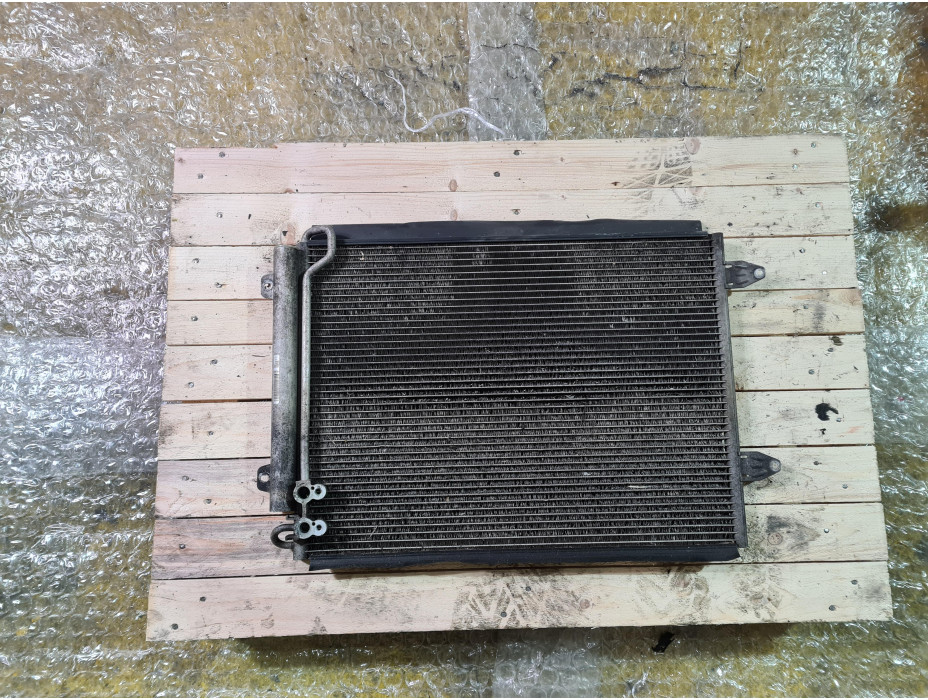 Климатичен радиатор за Фолксваген Пасат Б7 / VW Passat B7 2.0 TDI Климатичен радиатор за Фолксваген Пасат Б7 / VW Passat B7 2.0 TDI