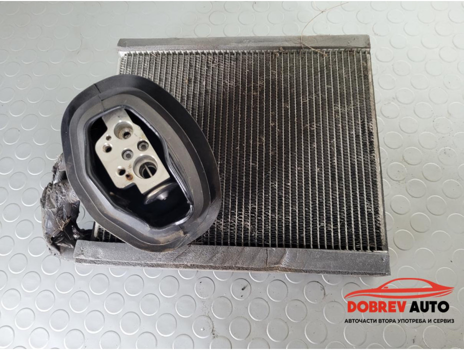 Климатичен радиатор заден (под таблото) за Mercedes S350 CDI W221 Климатичен радиатор заден (под таблото) за Mercedes S350 CDI W221